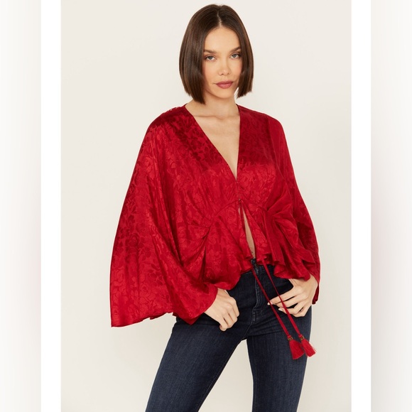 Band of the Free Women's Nahara Long Sleeve Self Tie Top - Picture 1 of 8